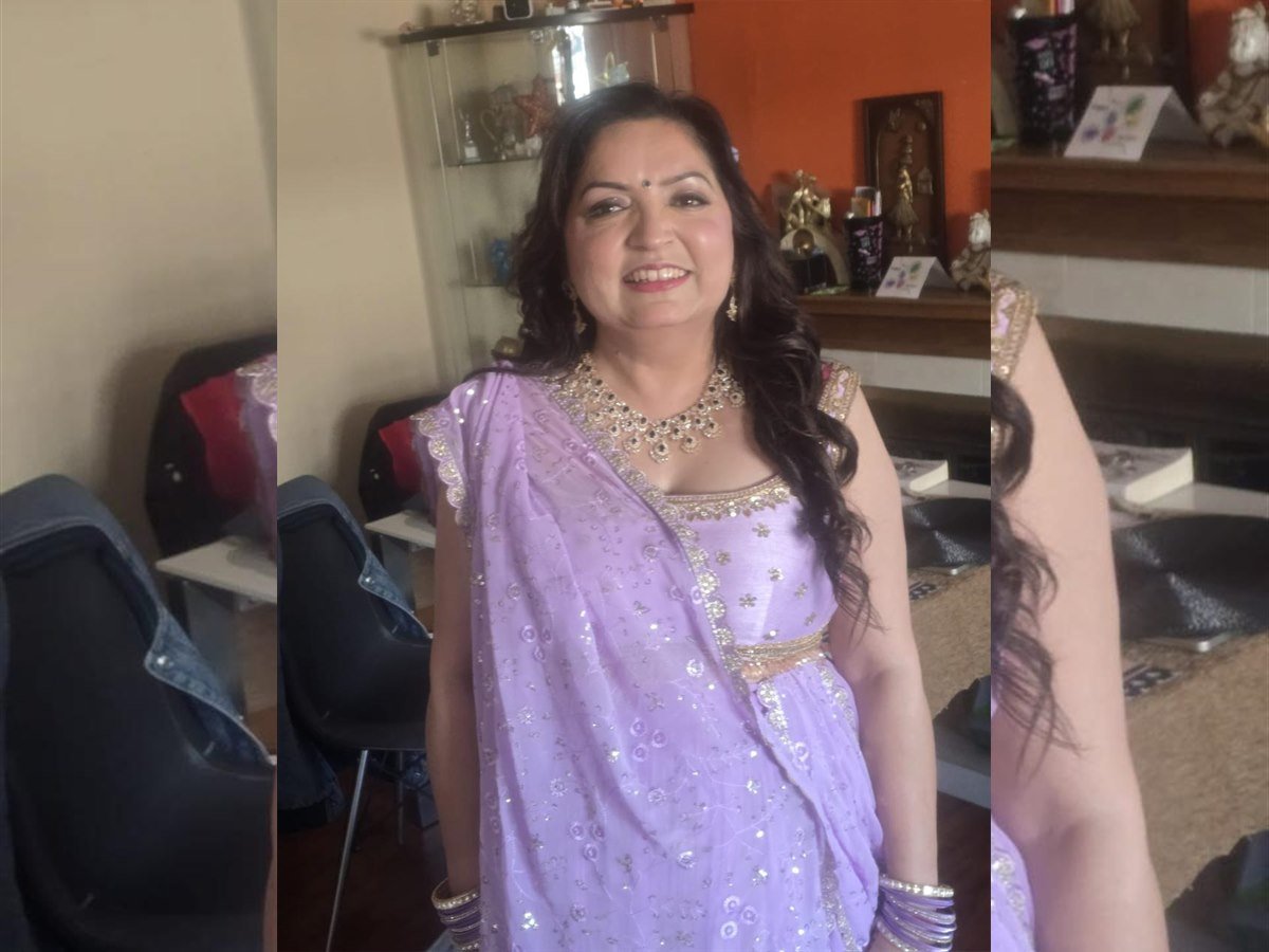 Lavender event makeup smile